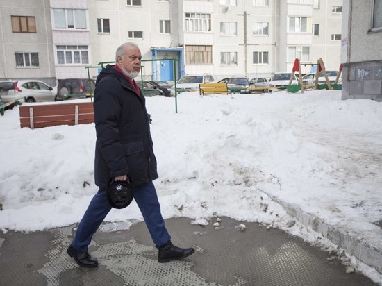 Глава Сургута Вадим Шувалов лично проверяет, как убирают снег
