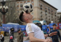 Сегодня на Центральной набережной Волгограда открылся Парк футбола, приуроченный к подготовке области к чемпионату мира по футболу – 2018