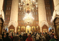 Празднование в честь Пасхи началось уже ночью и продолжится массовыми мероприятиями во всех районах Астраханской области