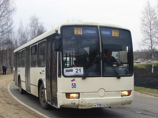 До костромских кладбищ в Пасху пустили дополнительные автобусы