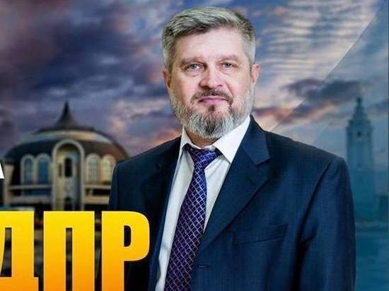 Депутат Тульской облдумы разъяснил, зачем «трогал попу и грудь»