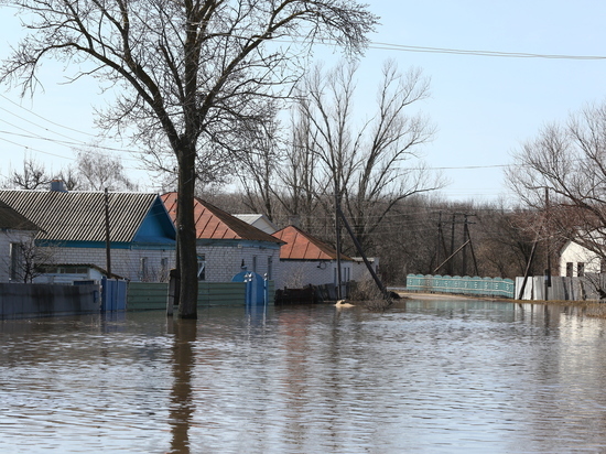 Матпомощь начали получать жертвы паводка в Волгоградской области