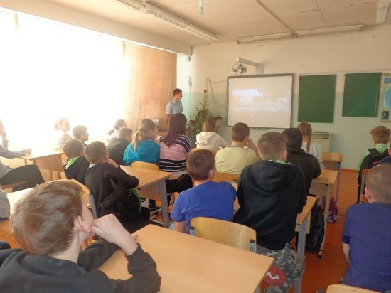 Автоинспекторы провели для школьников Вышневолоцкого района инфоурок