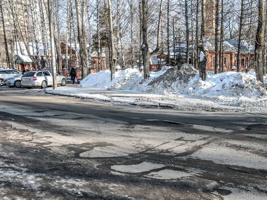 В рамках проекта «Безопасные и качественные дороги» в Казани полностью отремонтируют улицу Курчатова