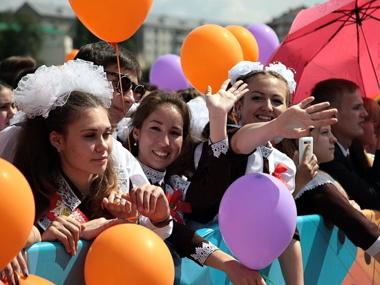 Мэр Саранска призвал к скромности во время празднования выпускных в школах