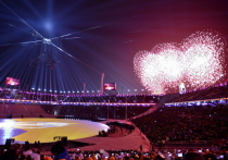 Олимпийские Игры-2018 в Южной Корее закончились уже почти два месяца назад, однако, страсти по ним вновь вспыхнули. Причем в центре внимания - коррупция. Сразу 27 членов Международного олимпийского комитета (МОК) подозревают в получении взяток. Все они якобы поддержали Пхенчхан при выборах столицы зимней Олимпиады. 