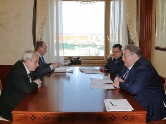 Глава Мордовии обсудил с представителем Федерации независимых профсоюзов в ПФО первомайскую программу 