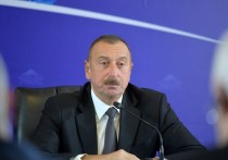 В Азербайджане 11 апреля прошли внеочередные президентские выборы, в которых наряду с действующим главой государства Ильхамом Алиевым за высокий пост боролись 7 человек