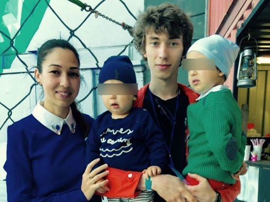 В Петербурге очередная состоятельная семья громогласно бьется за детей