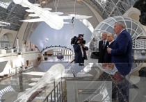 В День космонавтики Владимир Путин отправился на ВДНХ — в обновленный павильон «Космос»