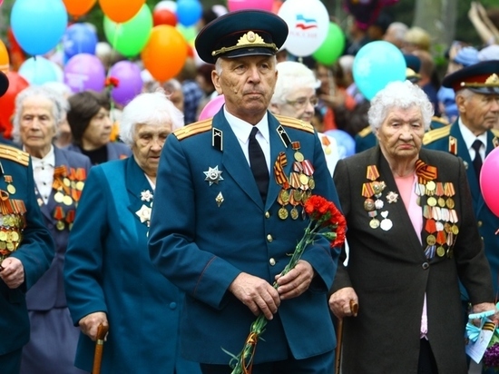 Волгоградских ветеранов поздравят с 73-летием победы в ВОВ деньгами
