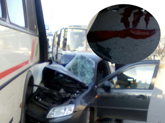 Пассажир и водитель пострадали