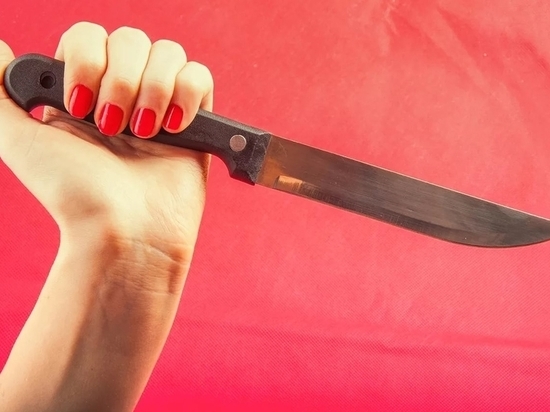 Материнская нелюбовь: в Калужской области мать ударила ножом своего сына 