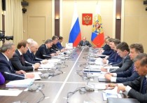 Судя по дате на календаре, совещание Владимира Путина с членами правительства было последним в нынешнем составе
