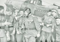 К середине апреля 1943 года германское командование сосредоточило на аэродромах Крыма и Тамани около тысячи самолетов 4-го воздушного флота, который был усилен элитными истребительными эскадрами германских ВВС «Удет» и «Мельдерс»