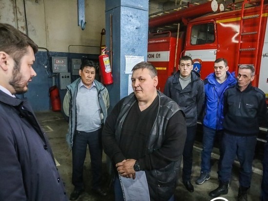 Руководитель противопожарной службы Якутии отстранен от работы из-за голодовки пожарных 