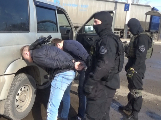 В Костроме задержали наркогруппировку с крупной партией зелья