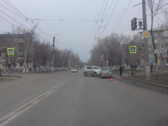 В Новокуйбышевске столкнулись две иномарки 