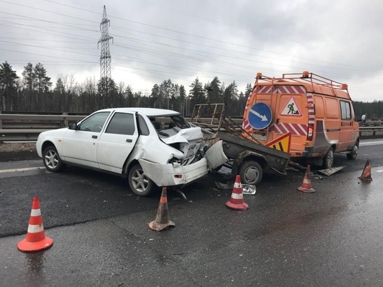 В Ставропольском районе в аварии с участием трех машин пострадала женщина 
