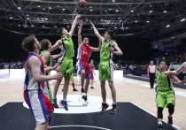 Под сводами нижегородского дворца спорта "Нагорный" стольких звезд баскетбола одновременно не бывало еще никогда