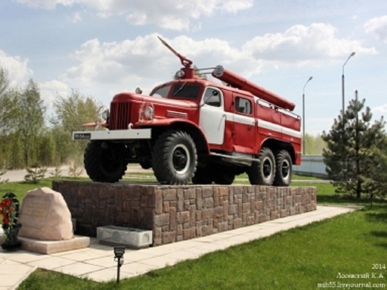 Первый в регионе макет пожарной машины открыли в школе Калуги