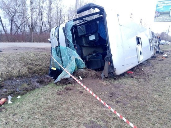 Пострадавшим в крупной автокатастрофе в Тверской области оказывают необходимую помощь