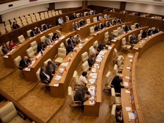 Депутаты свердловского Заксобрания могут потерять мандаты, из-за отдыхающих за границей жен 