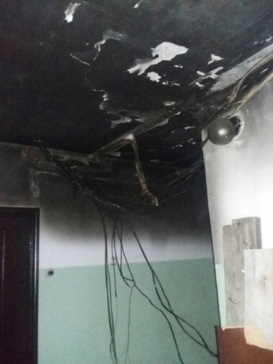 Жильцов иркутской многоэтажки дым заблокировал в квартирах 