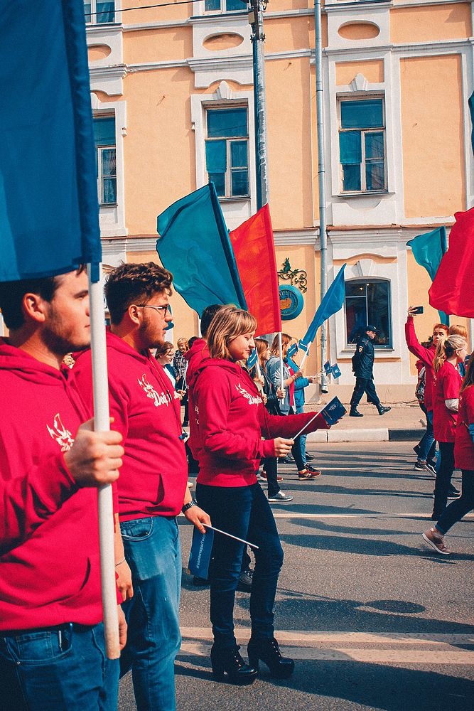 Тверские волонтёры вышли на первомайское шествие