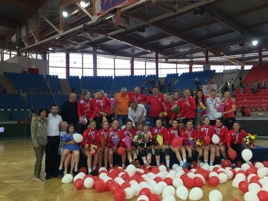 Астраханские гандболистки завоевали бронзу на чемпионате РФ