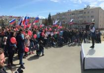 В казанском посёлке Дербышки на площади около Дома культуры имени Саид-Галеева прошел митинг сторонников Алексея Навального