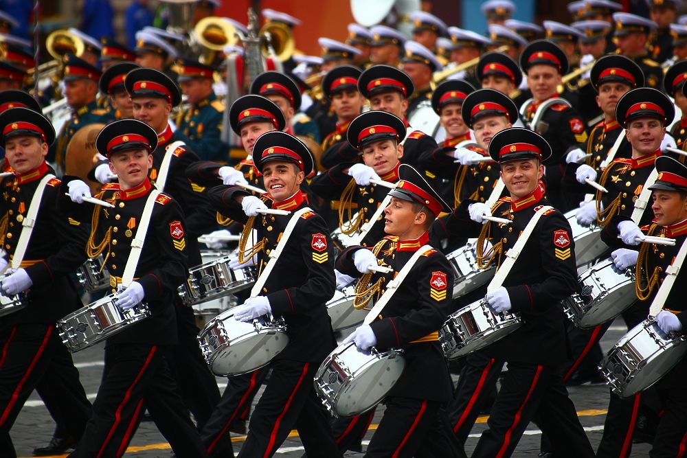 Воспитанники Тверского суворовского военного училища приняли участие в генеральной репетиции Парада Победы