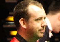 7 мая в Шеффилде завершился чемпионат мира по снукеру. Выиграл его валлиец Марк Уильямс, одолевший в финале Джона Хиггинса. При этом после турнира представителю Уэльса пришлось появиться на пресс-конференции голым, так как ранее он заключил соответствующее пари.