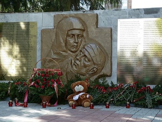 В Ульяновске открыли памятник воинам-медикам 