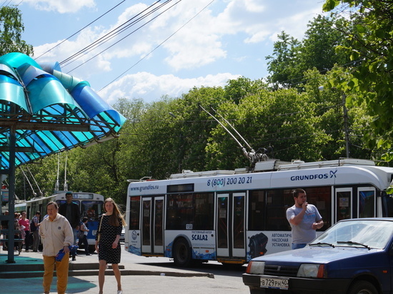 Троллейбусы встали в Калуге на Московской из-за ДТП 
