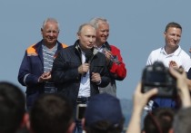 Президент Владимир Путин принял участие в торжественном открытии моста, который жители Крыма ждали больше века