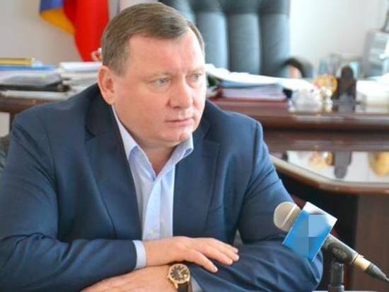 Глава администрации Азовского района за год заработал более 1,5 миллиона рублей 