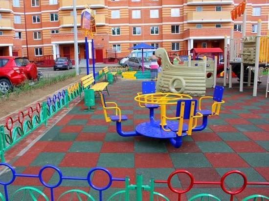 Подарок, который никому не нужен: ярославская мэрия решила передать детские площадки горожанам