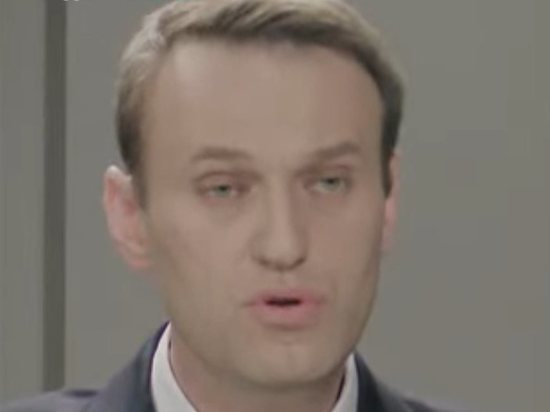 Навальному дали еще 15 суток ареста за сопротивление полиции