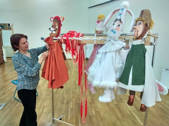Театр кукол «Экият» подготовил премьеру по сказке «Кот в сапогах» 