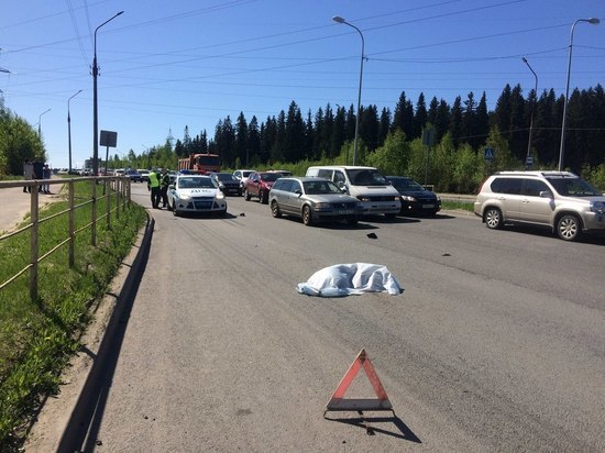 Мужчина в Петрозаводске погиб после того, как его дважды переехали автомобили
