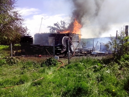 В Ясногорском районе сгорел дом