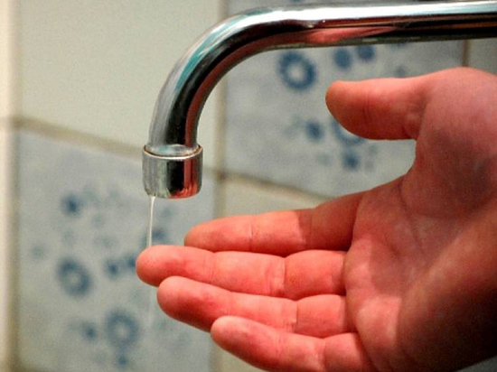 В Октябрьске 2,5 тысячи жителей остались без холодной воды из-за аварии 