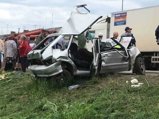 В автоаварии в Ульяновской области погибли двое взрослых и ребенок