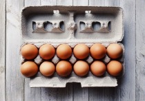 Люди, ежедневно съедающие хотя бы по одному яйцу, реже страдают от ряда сердечно-сосудистых заболеваний и, как следствие, живут дольше