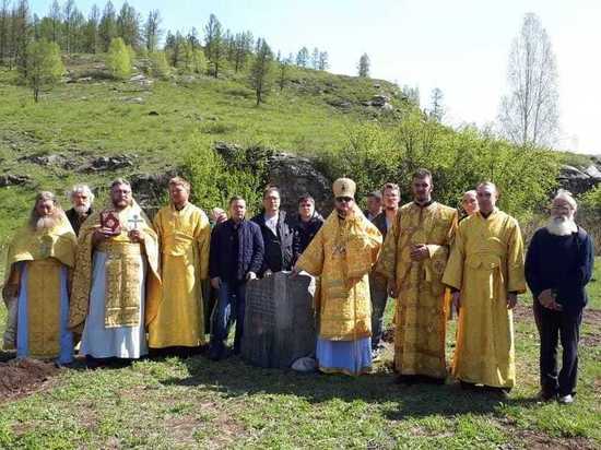 В Горном Алтае заложили камень в память Петра Селезнева