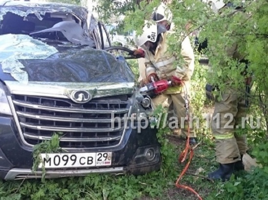 Автокатастрофа произошла в среду днём на трассе, соединяющей Котлас и Коряжму на территории посёлка Вычегодский Архангельской области