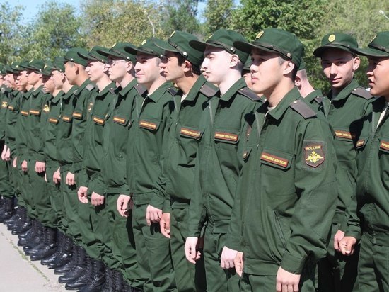 15 жителей Калмыкии пополнят ряды новобранцев Вооруженных сил России 