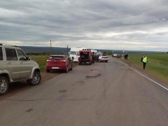 В Вятскополянском районе в ДТП с микроавтобусом погиб водитель легковушки