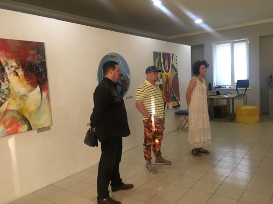 В Курске состоялось открытие 17 персональной выставки Сергея Баженова